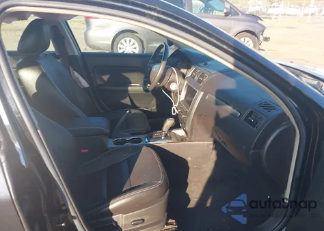 2010 Ford Fusion Hybrid z USA, uszkodzony, nr VIN 3FADP0L31AR160222